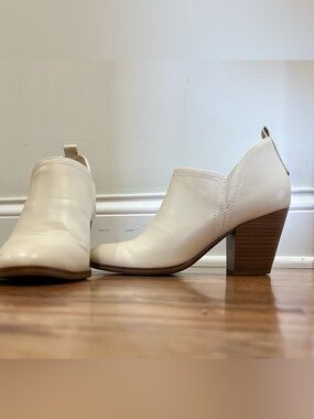Ivory Women's Low Block Heel Ankle Booties